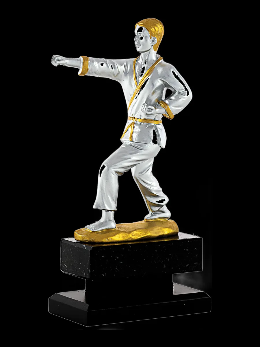 Figura de karate oro y plata - Ref 6647