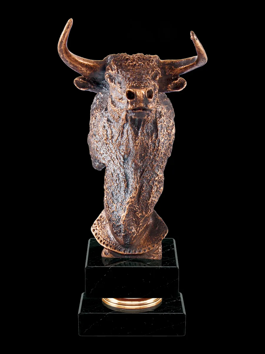 Toro alzado - Ref 6679